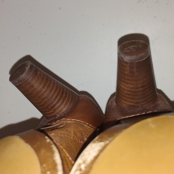 Ugg Camille Lace Up Heel Boot with Fur Detail - Picture 11 of 13